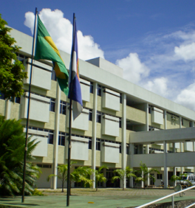 Frente do prédio da SEDUH