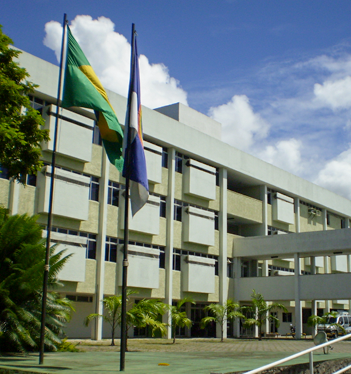 Frente do prédio da SEDUH