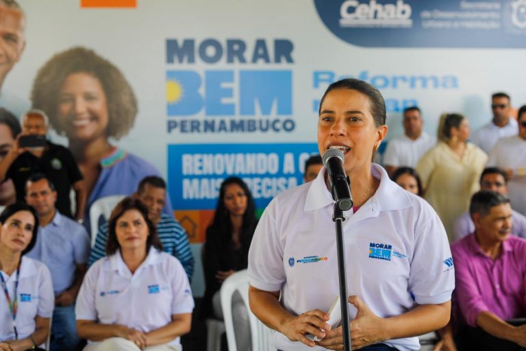 Raqyel Lyra falando sobre o programa Morar Bem.